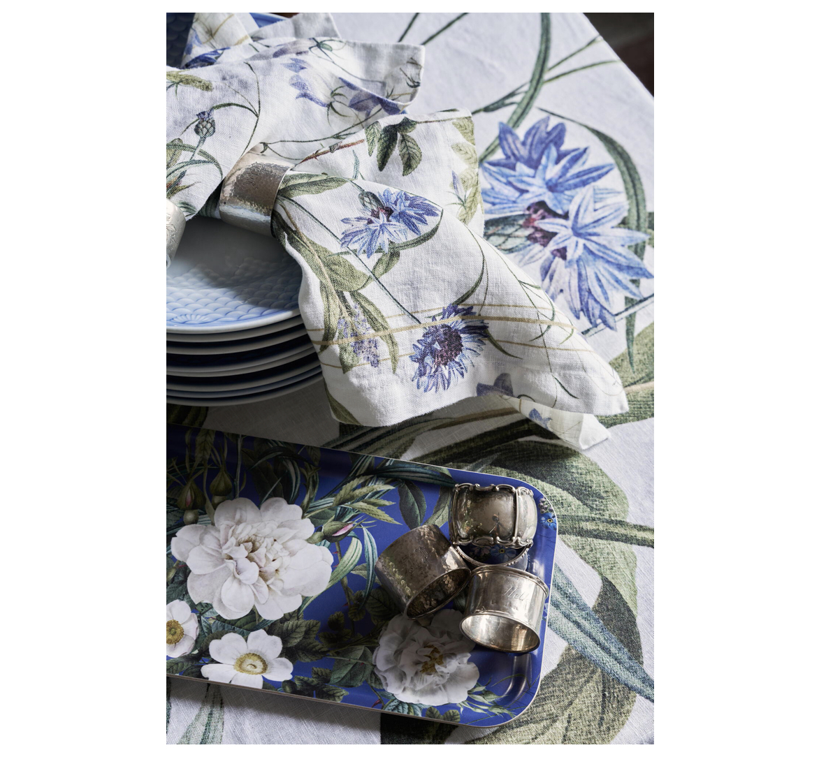 Blue_Flower_Serving_Tray_KoustrupCo2