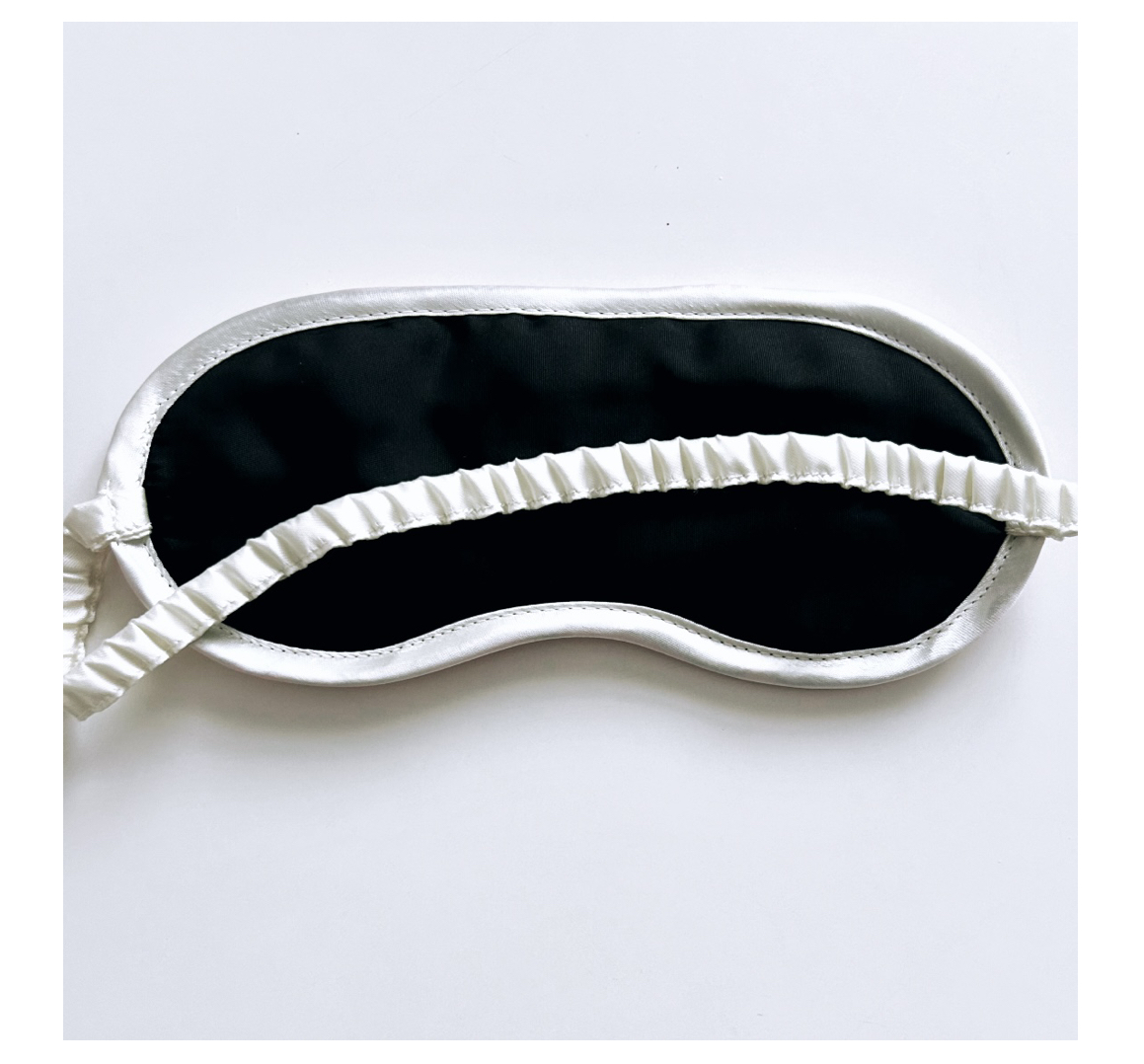 Schlafmaske_Katrin_Leuze_R-ckseite