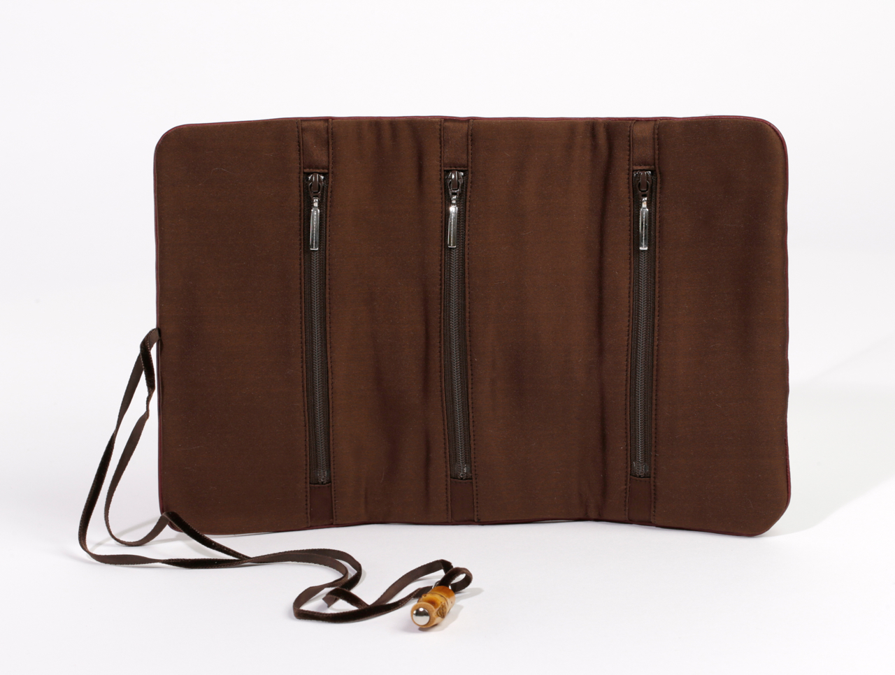 schmucktasche_dunkelrot_katrin_leuze1