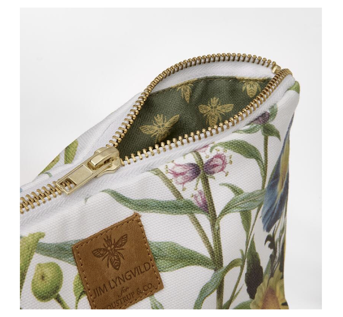 Flower_Garden_Cosmetic_Bag_KoustrupCo3