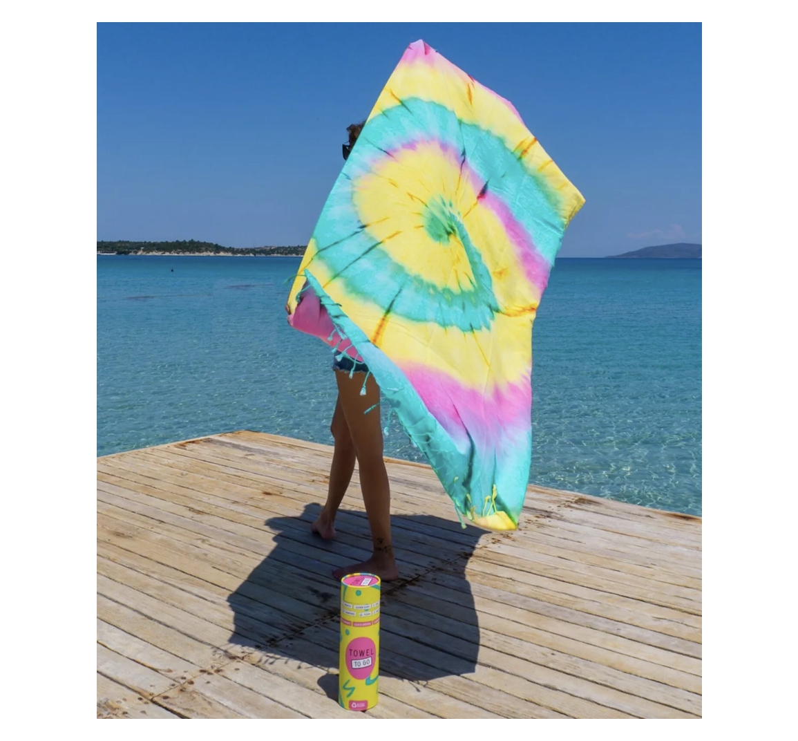 Solar_Tie_Dye_Tuch_Pink_Green_Towel_To_Go3