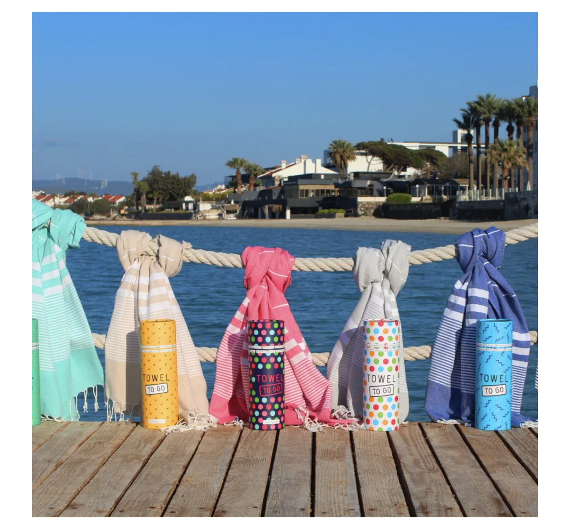 Malibu_Tuch_Blue_Towel_To_Go4