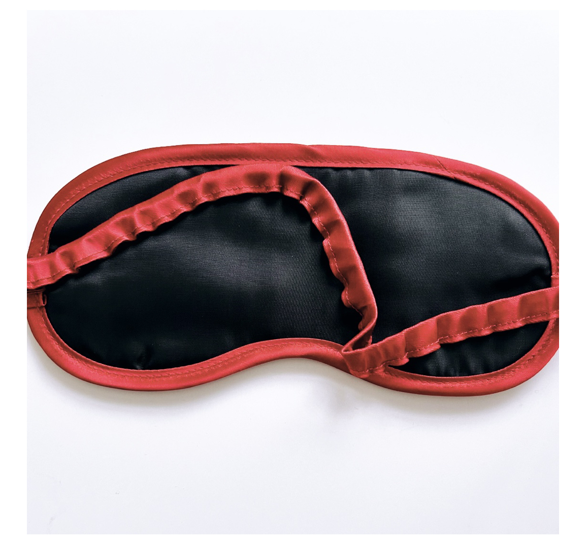 Schlafmaske_Katrin_Leuze_Rot_neu1