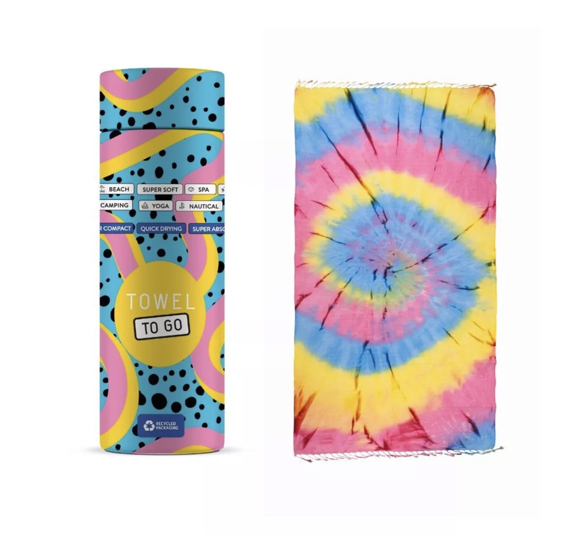 Solar_Tie_Dye_Tuch_Blue_Yellow_Towel_To_Go Towel To Go SOLAR TIE DYE BEACH TOWEL Strandtuch Geschenkbox blau gelb
